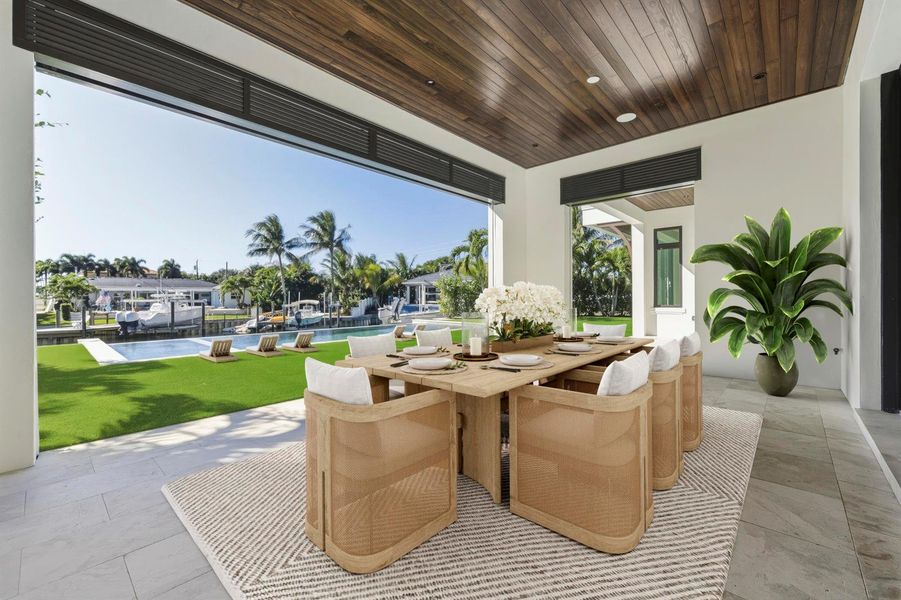 STAGED LANAI STAGED LANAI