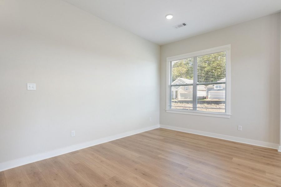 Spacious, unfurnished interior of a new home in Amherst, Cordova (Image 22).