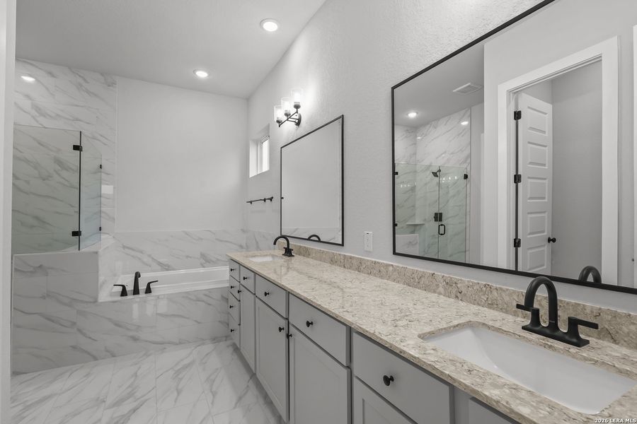 Furnished interior view inside a new home in Homestead, Schertz (Image 13).