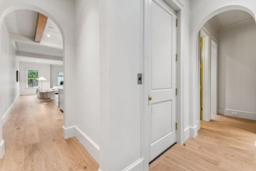 Spacious, unfurnished interior of a new home in , Charleston (Image 35).