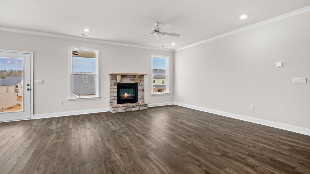 Spacious, unfurnished interior of a new home in Westland, Bogart (Image 18).