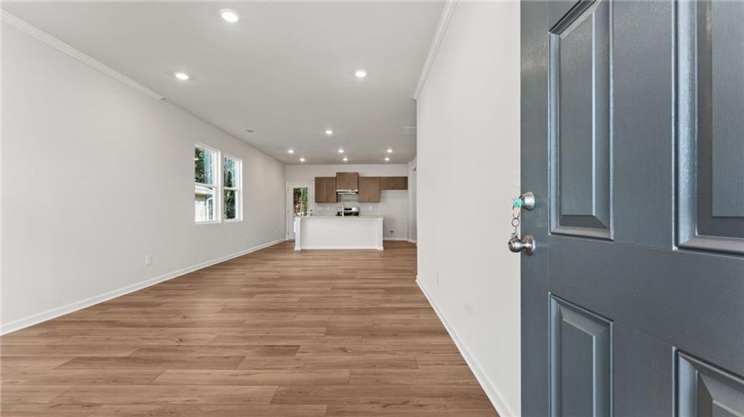 Spacious, unfurnished interior of a new home in Villages at Cedar Hill, Dallas (Image 15).