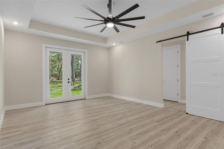 Spacious, unfurnished interior of a new home in , Beverly Hills (Image 48). Spacious, unfurnished interior of a new home in , Beverly Hills (Image 48).