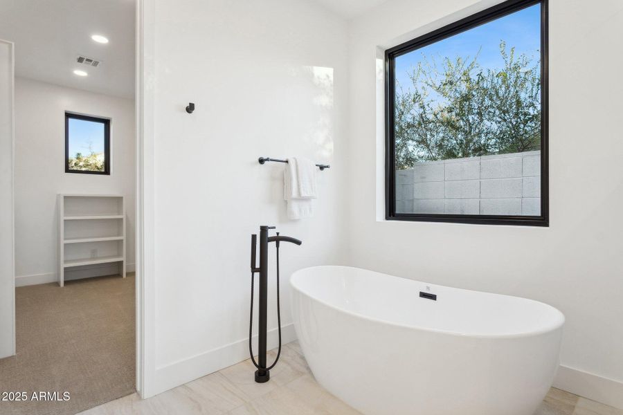 23-web-or-mls-6306-n-10th-dr 23-web-or-mls-6306-n-10th-dr