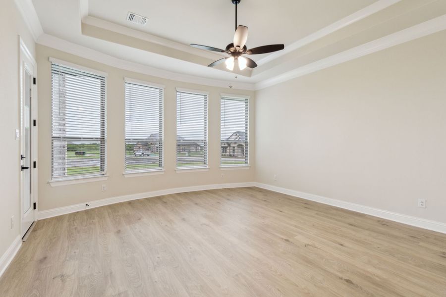 Representative unfurnished interior of a home built from the Alexandria by Chesmar Homes in Lakeway Estates, Waxahachie (Image 9).