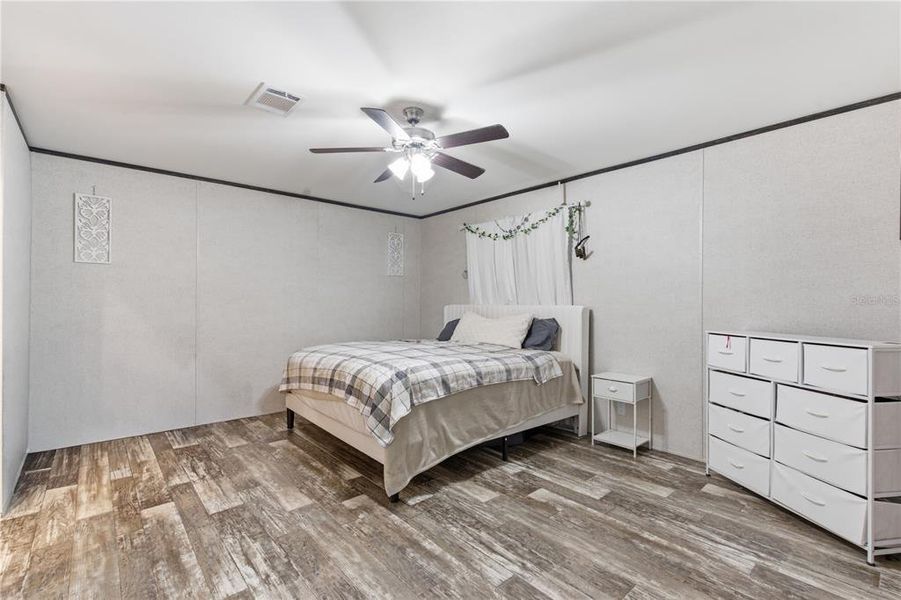 Furnished interior view inside a new home in , Fort Meade (Image 10).
