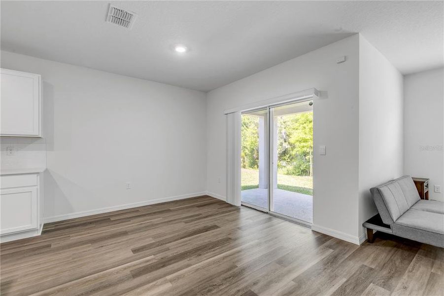 Spacious, unfurnished interior of a new home in , New Smyrna Beach (Image 24).