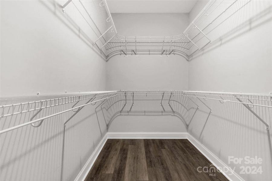 Large closet with dual racks for plenty of storage