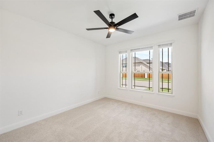 Spacious, unfurnished interior of a new home in Terracina, Rockwall (Image 15). Spacious, unfurnished interior of a new home in Terracina, Rockwall (Image 15).
