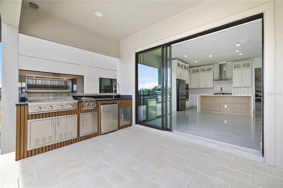 Exterior details and patio area of a home in , Montverde (Image 41).