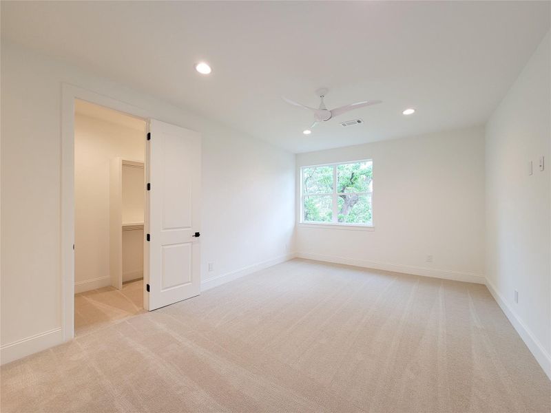 Photos of Builder’s Previously Completed Homes