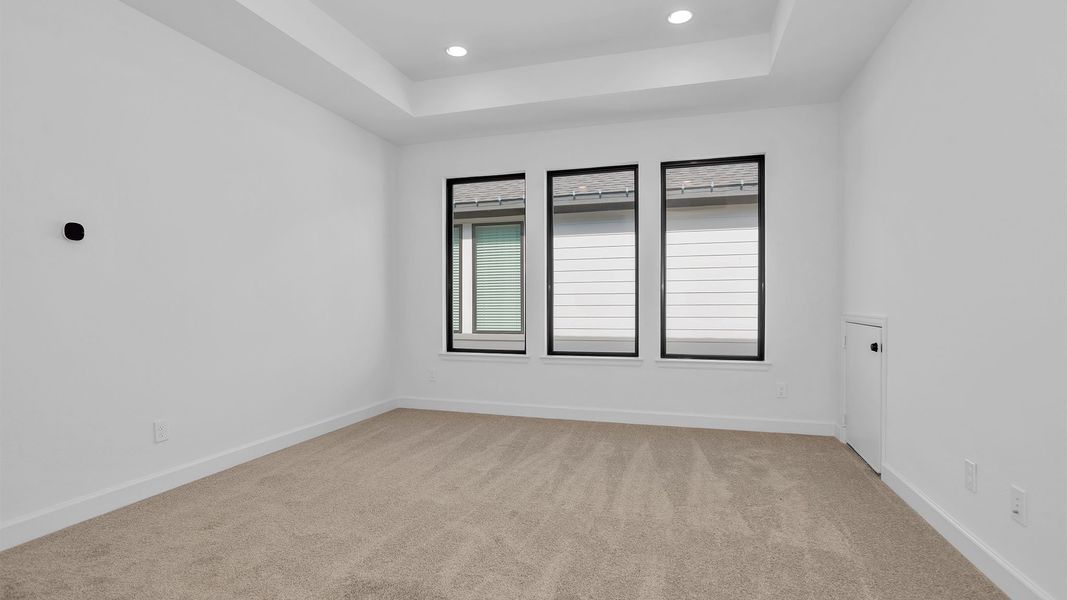 Spacious, unfurnished interior of a new home in Sienna 55' - Valencia, Missouri City (Image 13). Spacious, unfurnished interior of a new home in Sienna 55' - Valencia, Missouri City (Image 13).