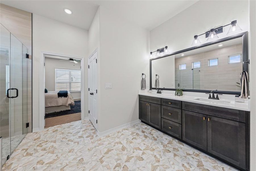Furnished interior view inside a new home in , Lorena (Image 31).