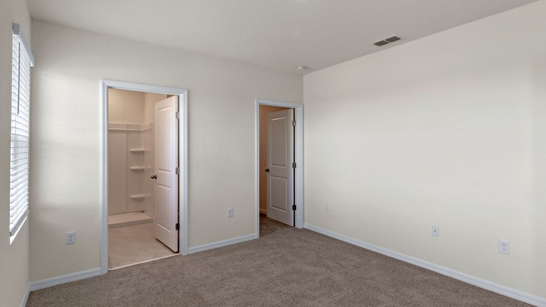 Spacious, unfurnished interior of a new home in Hamilton Bluff, Lake Hamilton (Image 17).