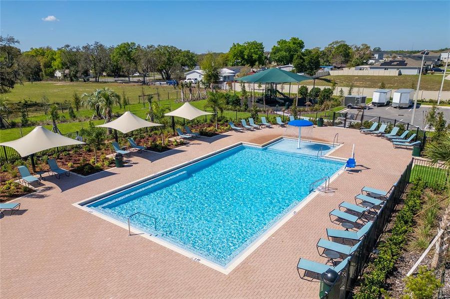 Community amenities in Lawson Dunes, Haines City (Image 28).