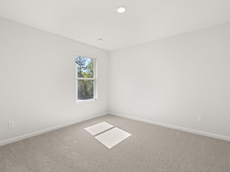 Spacious, unfurnished interior of a new home in Parkside at Carter Grove, Cartersville (Image 36).