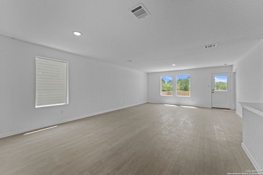 Spacious, unfurnished interior of a new home in Lodi Grove, Floresville (Image 12). Spacious, unfurnished interior of a new home in Lodi Grove, Floresville (Image 12).