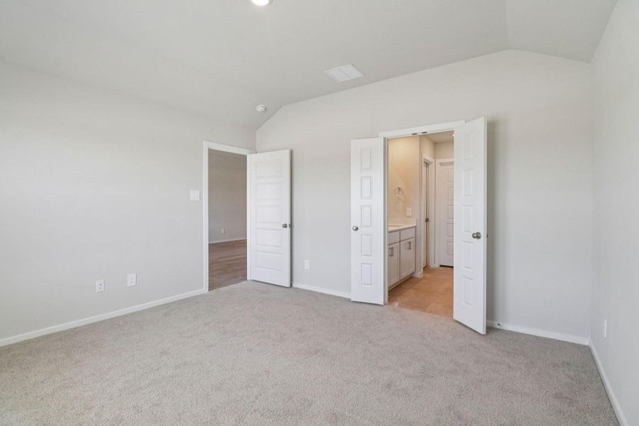 Spacious, unfurnished interior of a new home in , Conroe (Image 26). Spacious, unfurnished interior of a new home in , Conroe (Image 26).