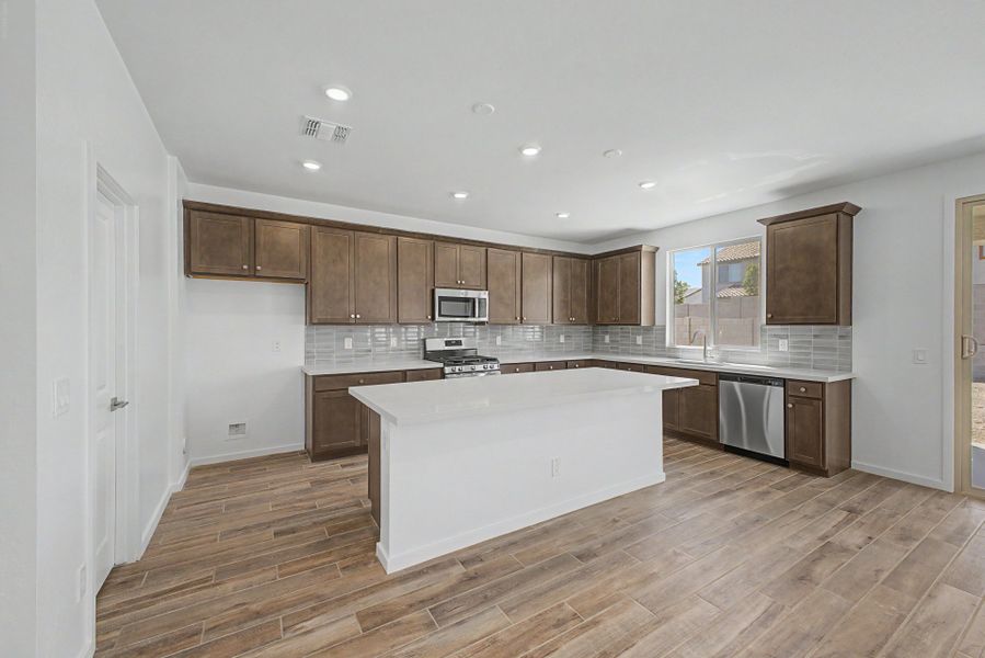 Furnished interior view inside a new home in Frontera, Surprise (Image 4).