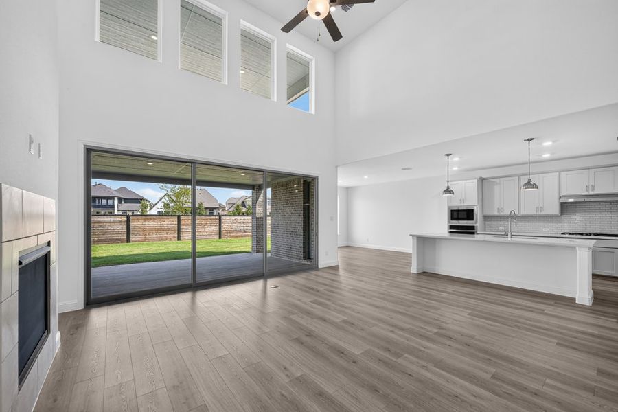 Spacious, unfurnished interior of a new home in The Ridge at Northlake, Northlake (Image 13).