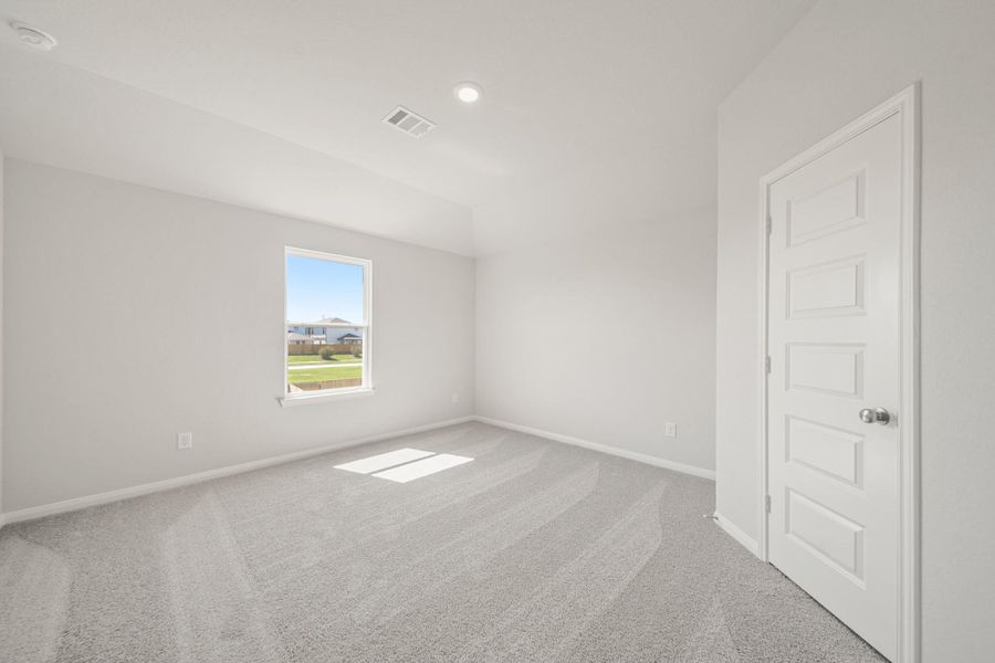 Spacious, unfurnished interior of a new home in Bluestem, Brookshire (Image 12).