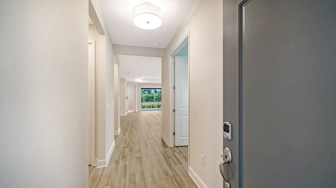 Spacious, unfurnished interior of a new home in Palm Grove, Lakewood Ranch (Image 15).