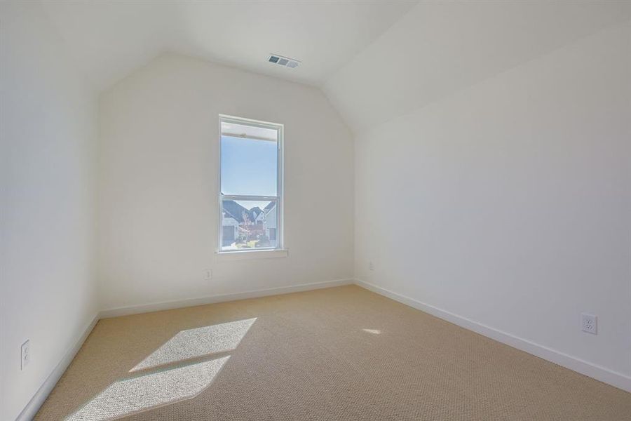 Spacious, unfurnished interior of a new home in Star Trail - 55s, Prosper (Image 16).