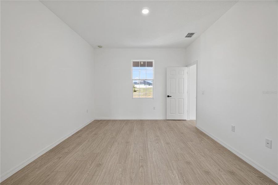 Spacious, unfurnished interior of a new home in , Poinciana (Image 30).
