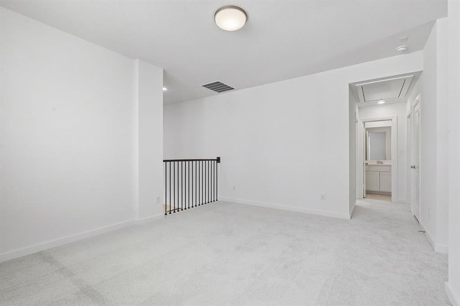 Spacious, unfurnished interior of a new home in Wellington: 40ft. lots, Haslet (Image 19).