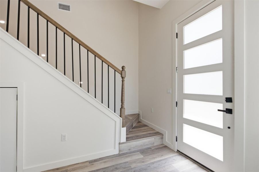 Spacious, unfurnished interior of a new home in , Smithville (Image 16).