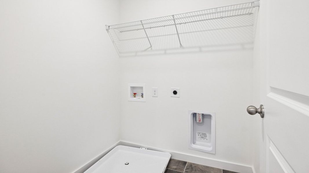 Spacious, unfurnished interior of a new home in Emory Creek, Harriman (Image 19).