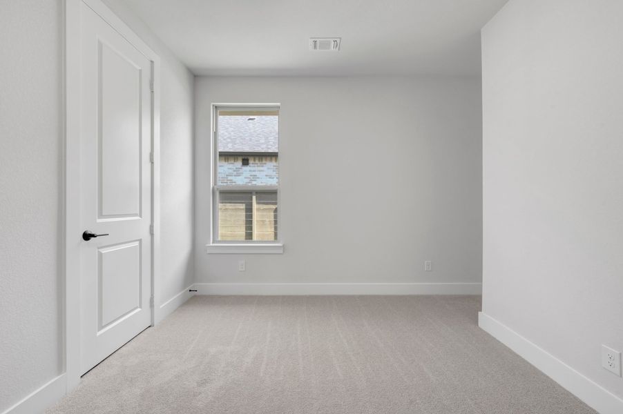Spacious, unfurnished interior of a new home in Treeline, Justin (Image 24).
