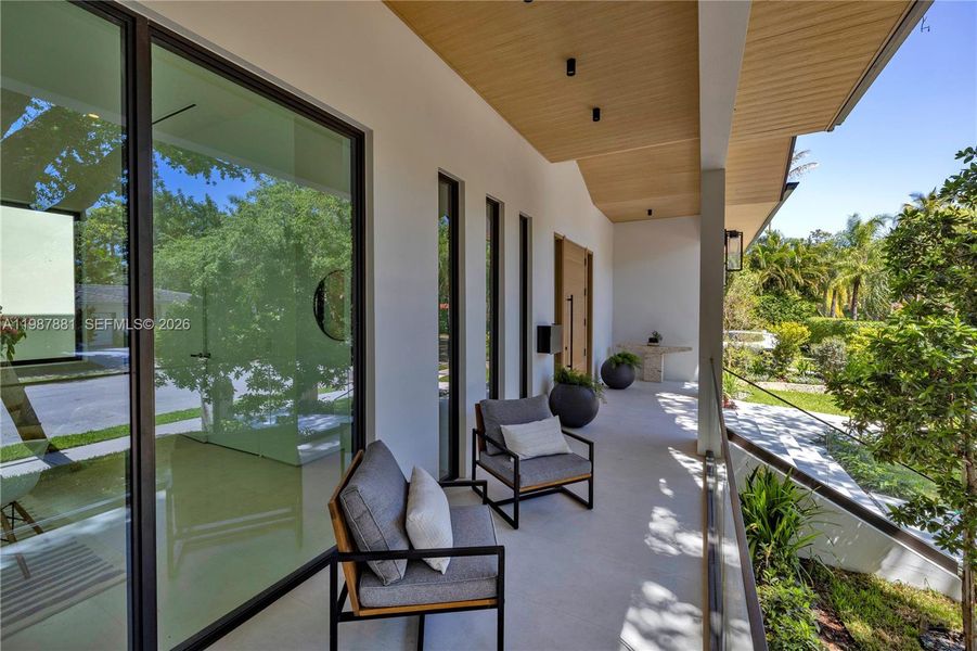 Exterior details and patio area of a home in , Miami (Image 50).