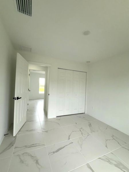 Spacious, unfurnished interior of a new home in , Lehigh Acres (Image 15).