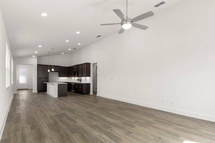 Spacious, unfurnished interior of a new home in The Enclave at Hidden Oaks, Georgetown (Image 17). Spacious, unfurnished interior of a new home in The Enclave at Hidden Oaks, Georgetown (Image 17).