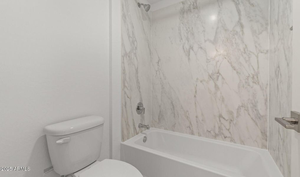 Manor Lot #55 Hall Bath (1) (Large)