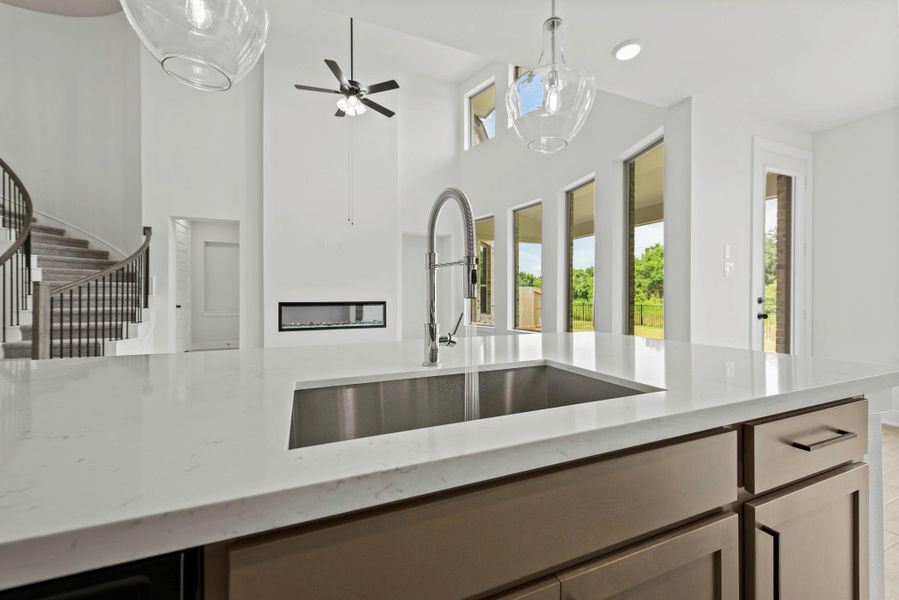 Representative image. Features, specifications, selections and colors may vary.