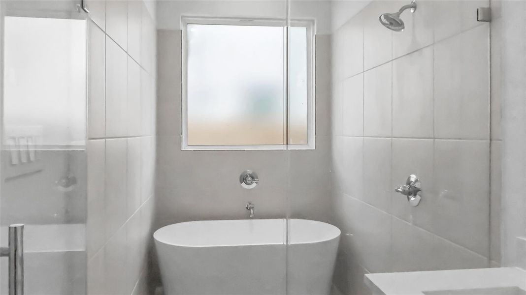 Furnished interior view inside a new home in , Rosharon (Image 8).