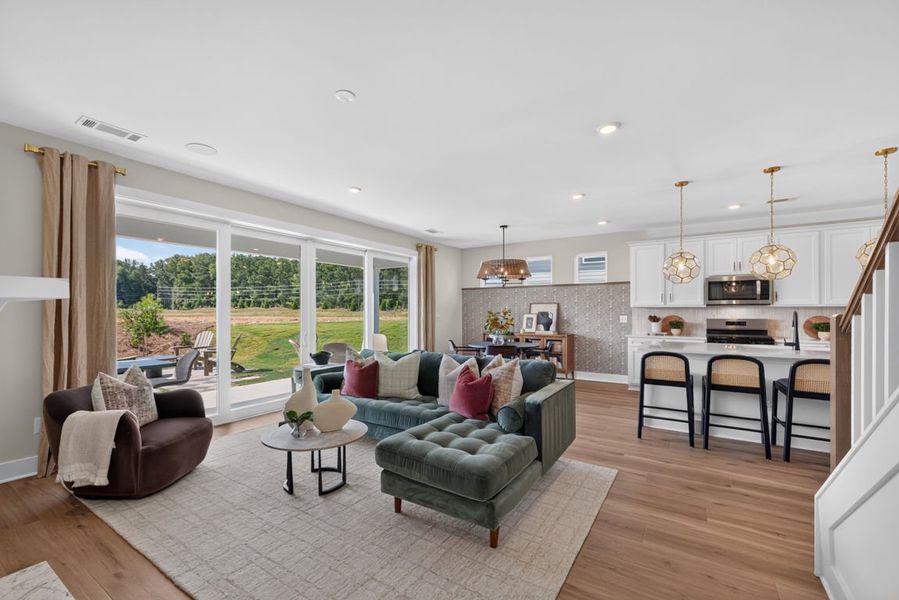 Representative furnished interior of a home built from the Wynfield by Pulte Homes in Amherst, McDonough (Image 16).