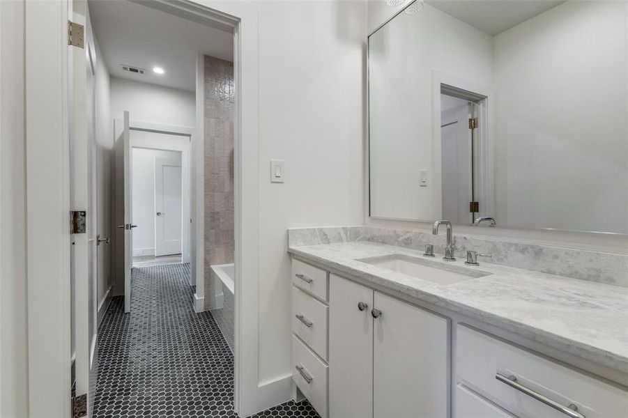 Furnished interior view inside a new home in , Dallas (Image 17).