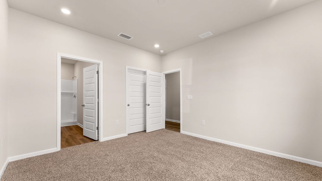 Spacious, unfurnished interior of a new home in Liberty, Panama City (Image 21).