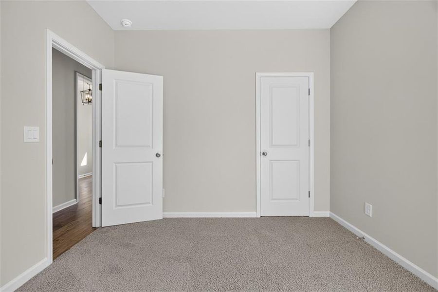 Spacious, unfurnished interior of a new home in , Athens (Image 33).