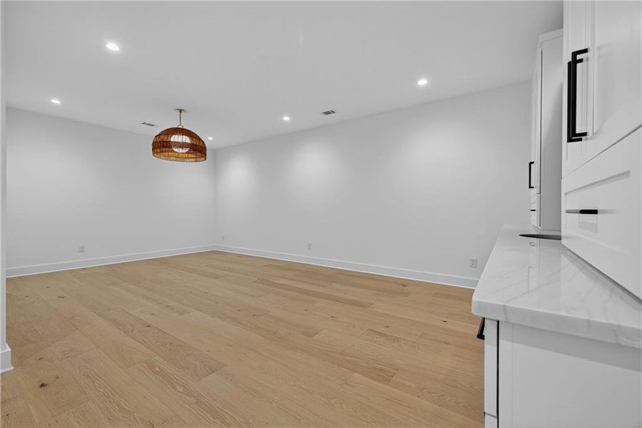 Spacious, unfurnished interior of a new home in , Atlanta (Image 66).