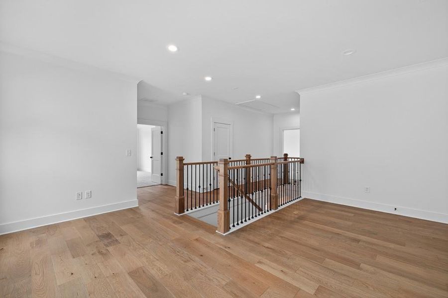 Spacious, unfurnished interior of a new home in Livingstone Park, Kennesaw (Image 48).