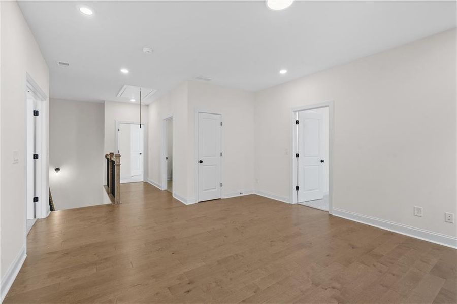 Spacious, unfurnished interior of a new home in Aberdeen, Hoschton (Image 20).