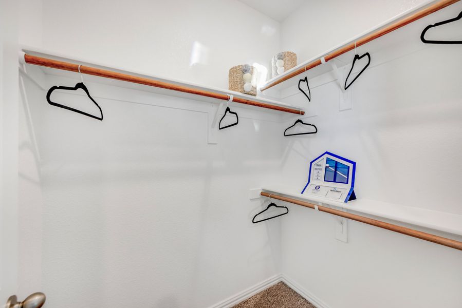 Close-up of interior finishes inside a home in Oak Valley, Terrell (Image 22).