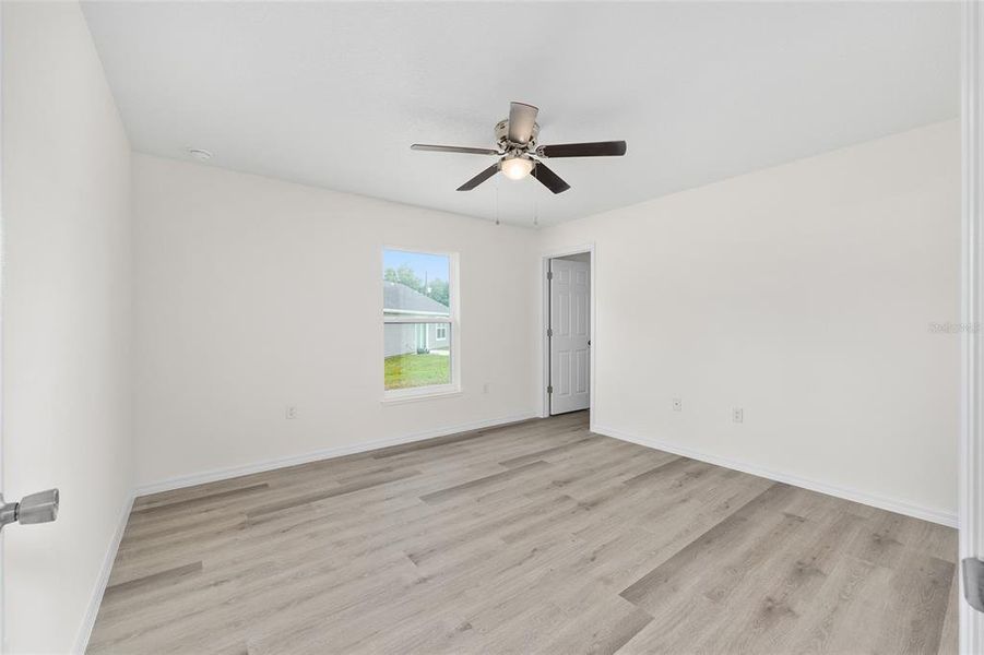 Spacious, unfurnished interior of a new home in , Dunnellon (Image 88).