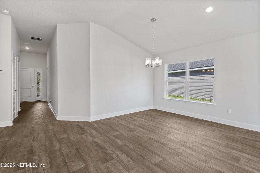 Spacious, unfurnished interior of a new home in Summerglen, Jacksonville (Image 23).