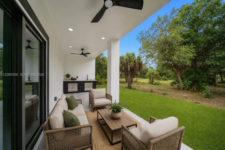 Exterior details and patio area of a home in , Lehigh Acres (Image 4).