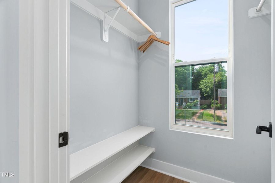 50-web-or-mls-2325-sheffield-rd-102 50-web-or-mls-2325-sheffield-rd-102